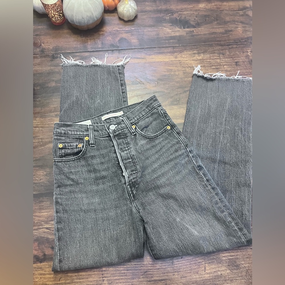 Levi's Straight Leg Women's Jeans in Washed Black